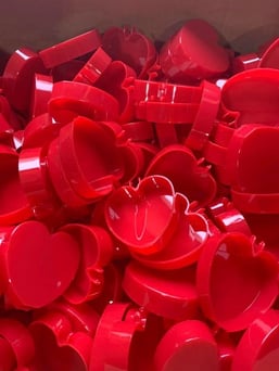 AR red heart boxes